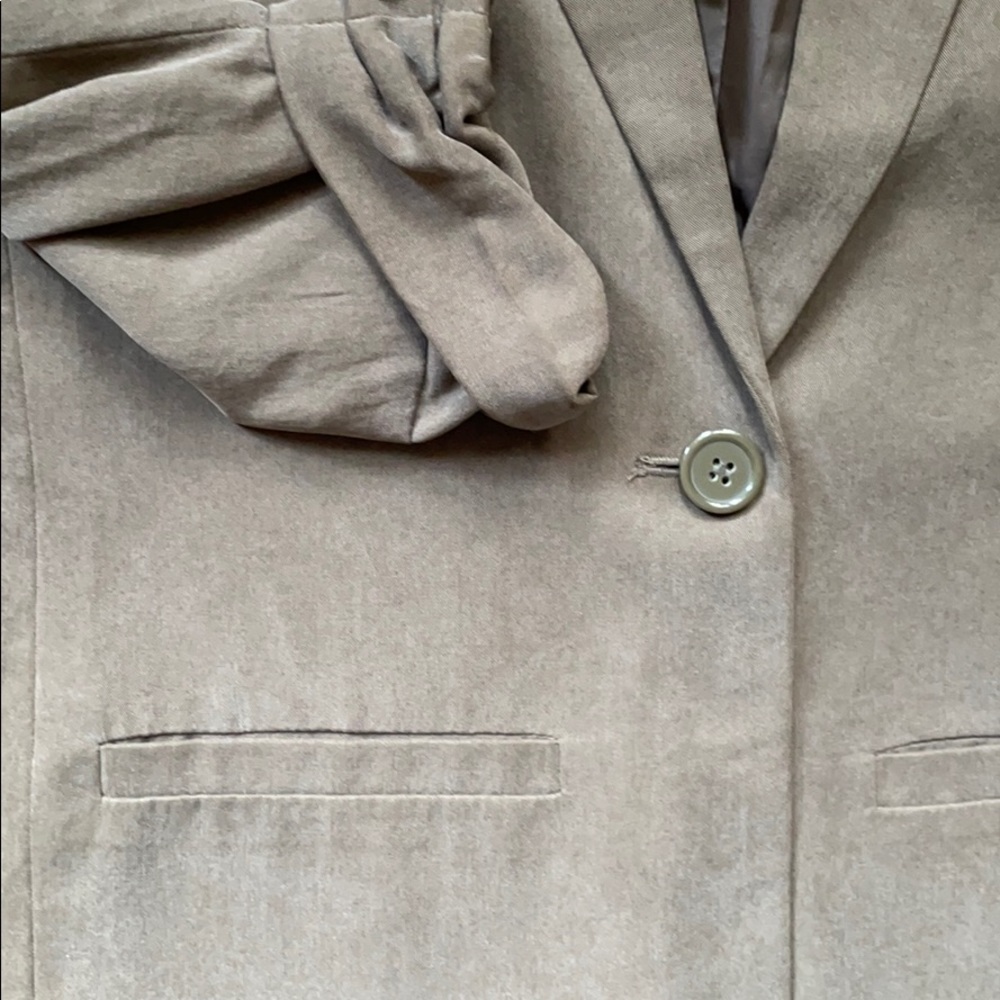 3 Quarter Sleeve Blazer - Picture 8 of 9